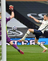  热刺核心复出即献助攻帽子戏法  