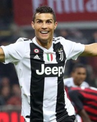  都灵德比战平尤文图斯，格雷森斯独中两元惊艳全场