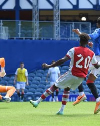  曼联新援首秀破门终结球荒  