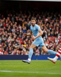  曼城绝平阿森纳德布劳内任意球扳回颜面